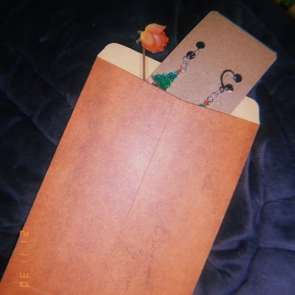 Custom earrings for cheap - Picture 5 of 9